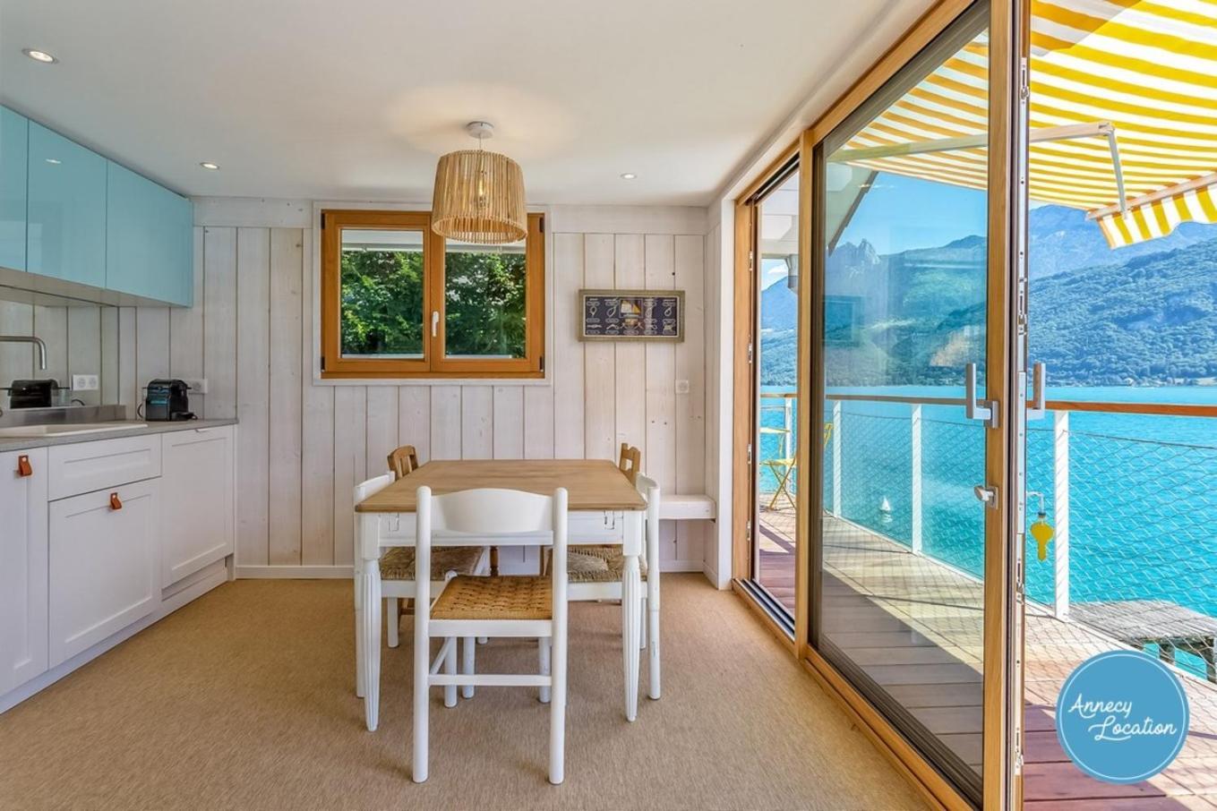 Chalet Coquillage Waterfront Escape On Lake Дусар Екстериор снимка